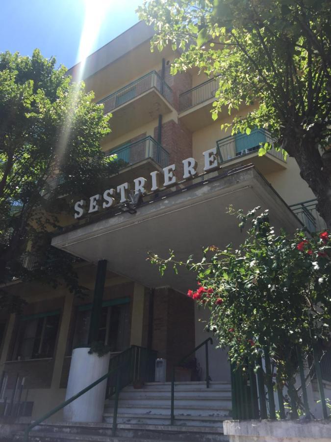 Hotel Sestriere Chianciano Terme Kültér fotó